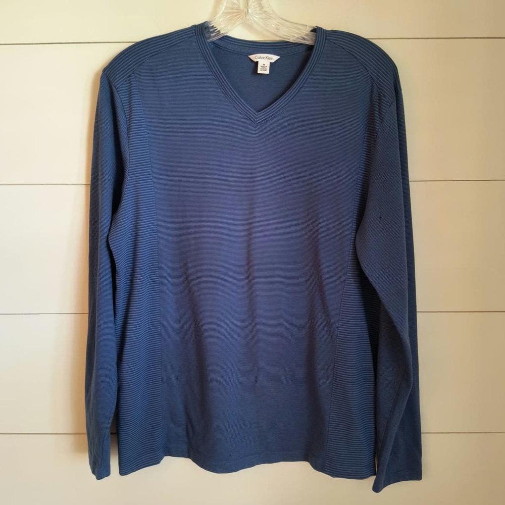 Calvin Klein Tee Women's Size M Blue Striped Long Sleeve V Neck Knit Top